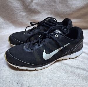 Nike Air Womens Shoes 8.5 Black Training Total Core TR